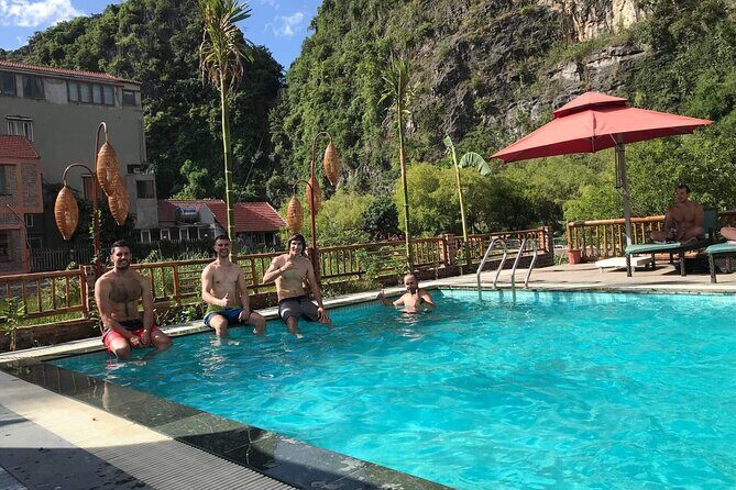 Full-Day Tour Hoa Lu, Tam Coc Boat Trip and Mua Cave - Who Is This Tour Best For?