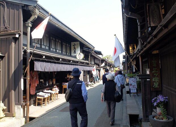 Full-Day Tour: Immerse in Takayama's History and Temples - Key Points