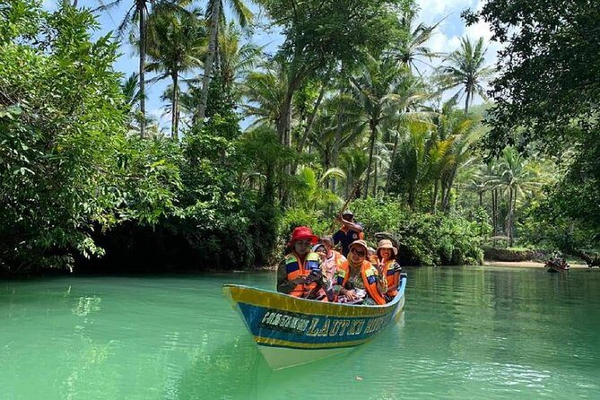 Full Day Tour Pacitan-East java departure from Yogyakarta:Beaches,cave,and River - Key Points