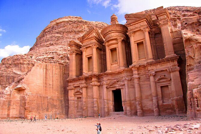 Full Day Tour Petra and wadi rum from Amman or Dead sea - Authenticity and Guides