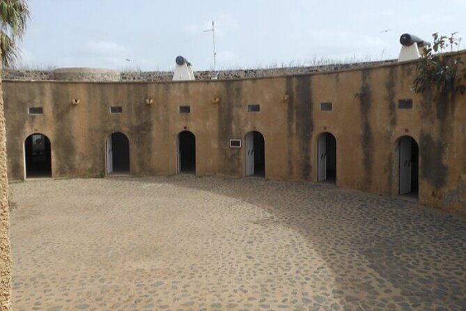 Full Day Tour : The highlights Of Dakar And Gorée Isla d - The Sum Up