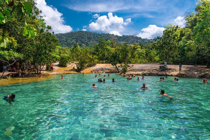 Full-Day Tour to Emerald Pool, Hot Springs & Tiger Cave Temple from Krabi - Who is this tour best suited for?