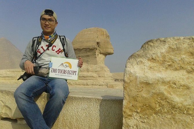 Full Day Tour To Giza Pyramids Egyptian Museum and Khan Khalili Bazaar - Exploring Giza: Pyramids and Sphinx