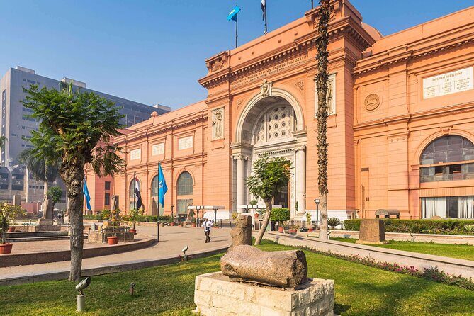 Full-Day Tour to Giza with Camel Ride and Egyptian Museum - The Authenticity and Balance