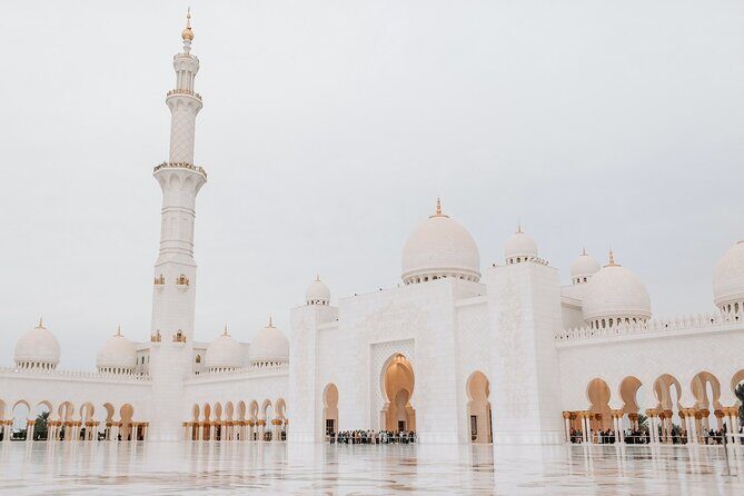 Full-Day Tour With Ferrari World Ticket in Abu Dhabi - Exploring Abu Dhabi: The Heart of the UAE