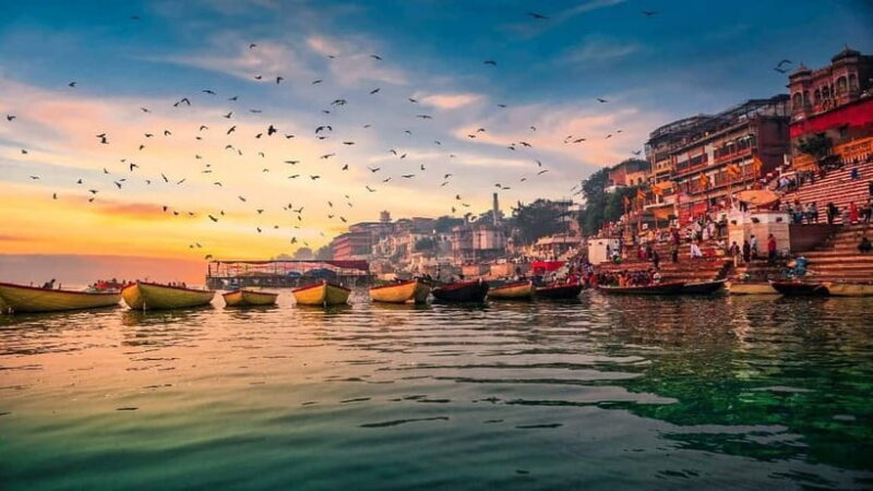 Full Day Varanasi and Sarnath Guided Tour With Ganga Aarti - Exploring Varanasi: The Spiritual Heart of India