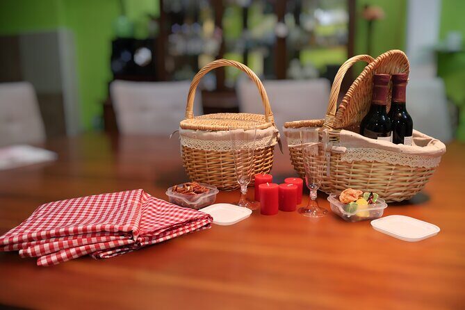 Full Package Picnic Basket in Mexico City - What’s Included and What’s Not?