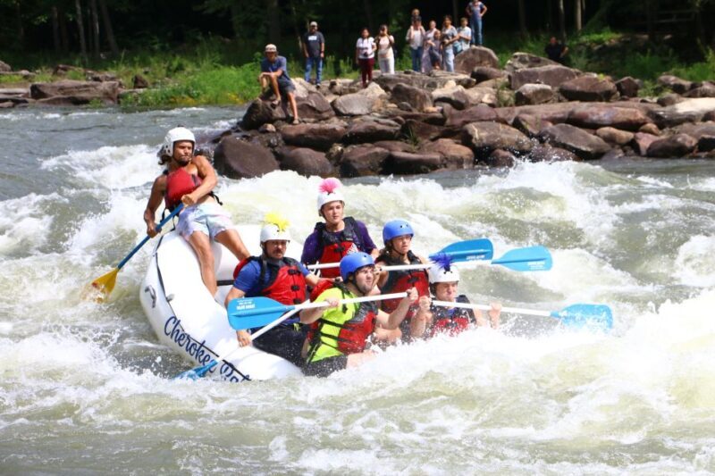 Full River Ocoee Whitewater Rafting Trip with Shore Lunch - Key Points