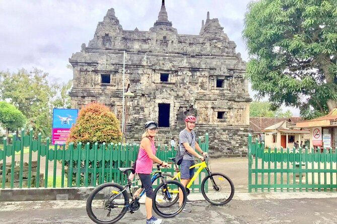 FUN Cycling Tour De Temples - The Scenic Route: Village, Rivers, and Fields