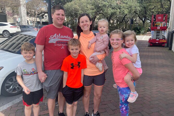Fun Facts And A Snack, walking historic downtown Savannah Tour - Key Points