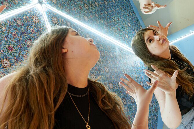 Fun Selfie Experience in Calgary - What is the Calgary Selfie Museum?