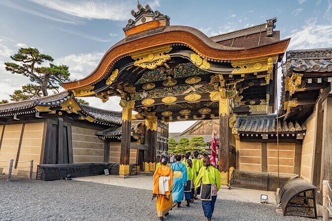 Fushimi Inari Deep Shinto Shrine Tour while Hiking with Expert - The Experience: What Travelers Are Saying