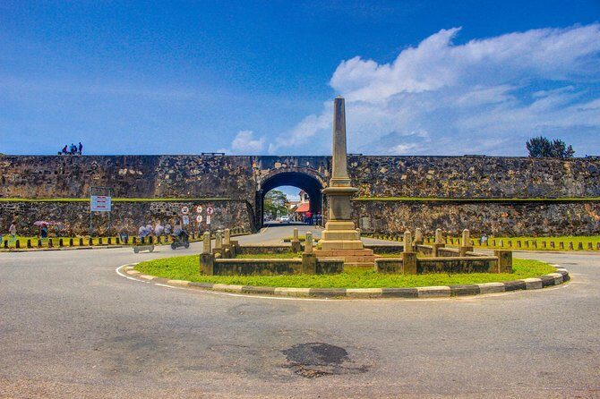 Galle Day Trip with River Safari, Sea Turtle & Stilt Fishermen - Key Points