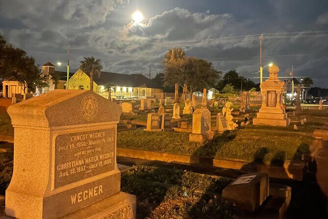 Galveston's Haunted Cemetery Walking Tour - Exploring Galveston’s Haunted Cemetery Walking Tour: A Spooky Yet Educational Experience