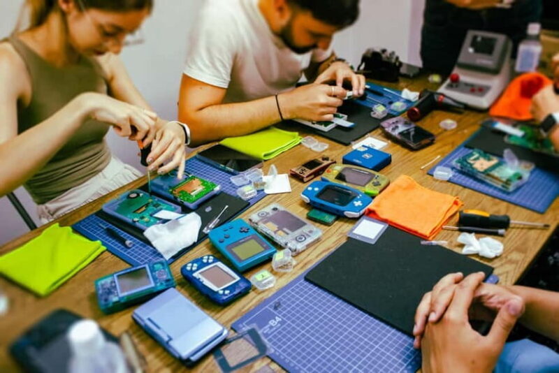 Gameboy Mod Workshop at Akihabara, Tokyo - A Practical Look at the Experience