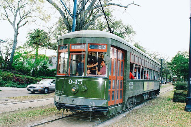 Garden District and Lafayette Cemetery Guided Walking Tour - The Practicalities: What to Expect