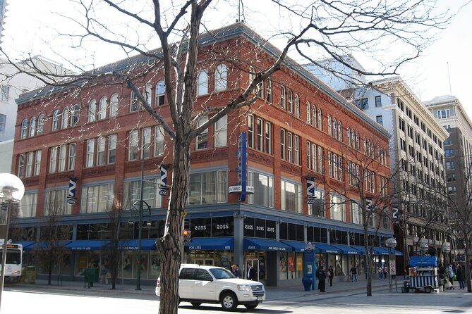 Gaslamp Quarter Walking Audio Tour - Entertainment and Waterfront Views