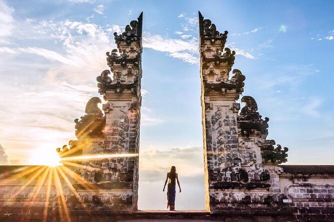 Gateway To Heaven : Lempuyang Gates with Tukad Cepung Waterfall - Key Points