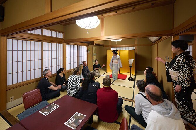 Geiko Performance and Behind the Scenes Tour - Key Points