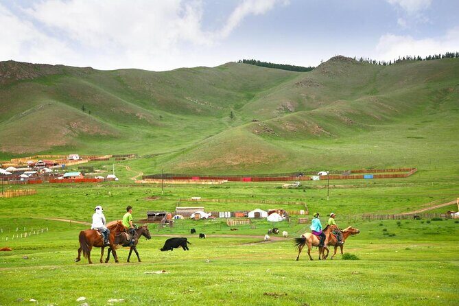 Genghis Khan Statue Complex plus bonus of Terelj National Park - Key Points