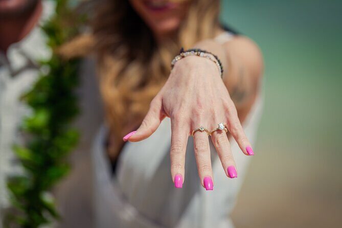 Get Engaged on Maui Beach with a Photographer - FAQ