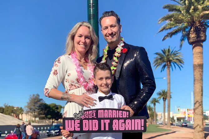 Get Married at the Fabulous Las Vegas Sign + Photos - A Few Considerations