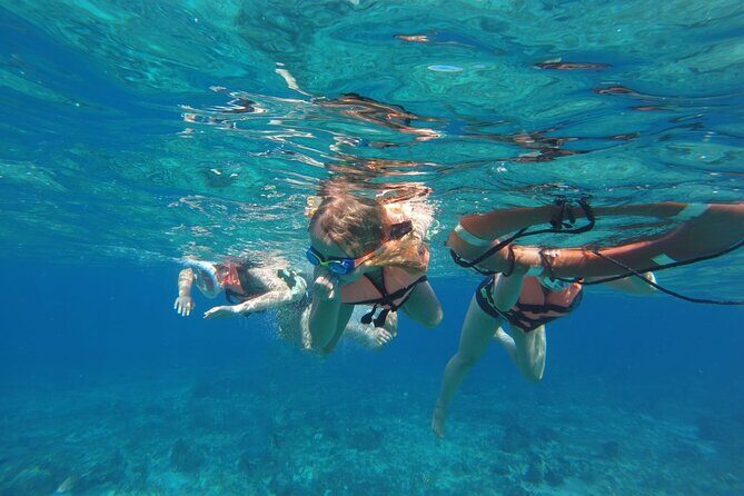 Get to know heaven on earth with Chivis del mar private - FAQ Section