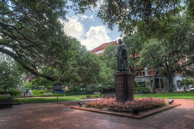 Ghostly Tales of Savannah - A Step-by-Step Look at the Ghostly Tales of Savannah