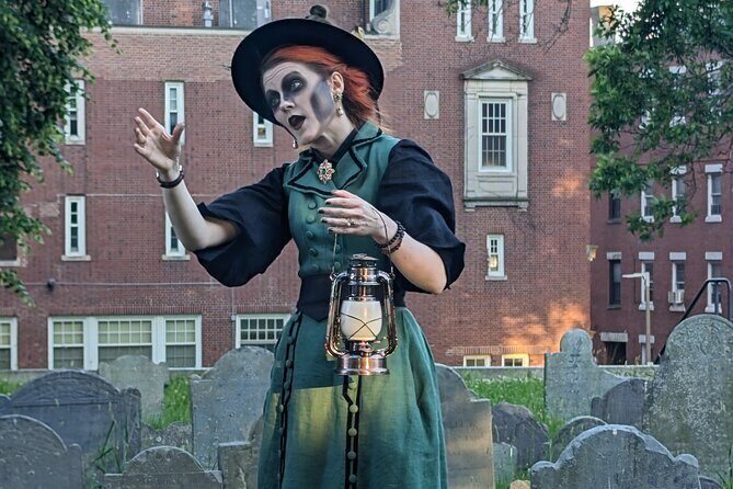 Ghosts and Gravestones Boston Nightwalk - Boston Massacre Site