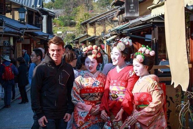 Gion and Fushimi Inari Shrine Kyoto Highlights with Government-Licensed Guide - The Practical Side: What You Can Expect