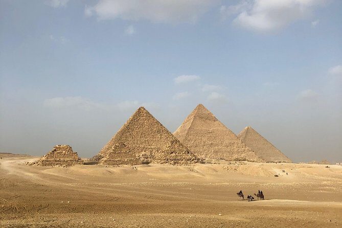 Giza Pyramids From Cairo Airport All Inclusive Private Trip - The Experience from the Traveler’s Perspective