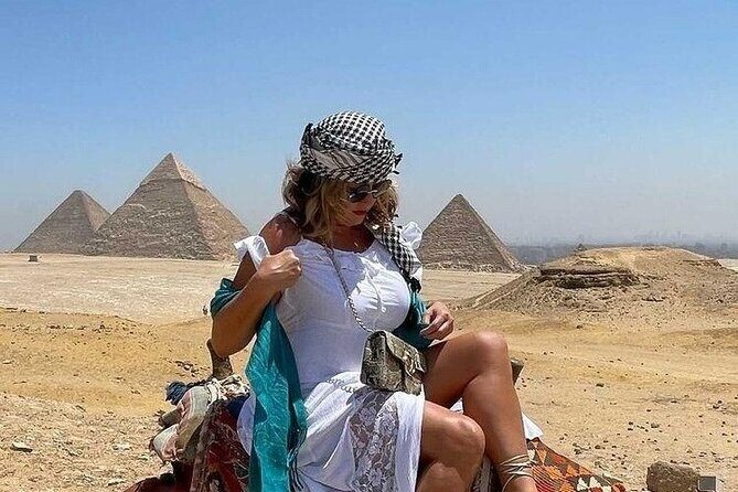 Giza pyramids: Half Day Tour To Giza Pyramids - The Guide’s Role: Making the History Come Alive