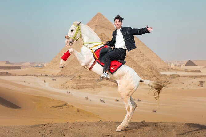 Giza Pyramids Photoshoot with Jumping Horse, Camel and Sphinx - What Sets This Tour Apart?