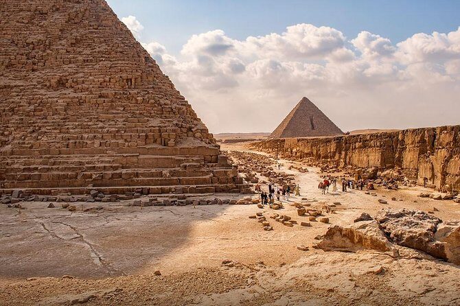 Giza Pyramids Sakkara and Dahshur - What Makes This Tour Stand Out