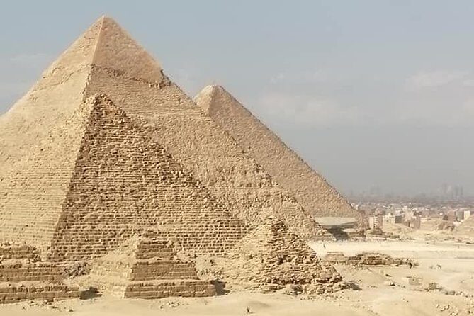 Giza Pyramids & sphinx ,Saqqara(step pyramids,Dahshour (red and bent pyramids) - Key Points