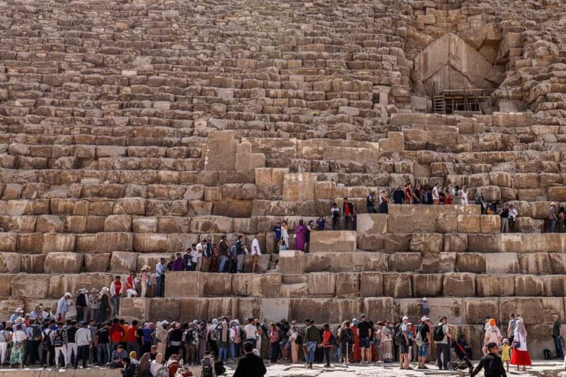 Giza Pyramids Tour With Entry To Khufu Pyramid From Cairo - An In-Depth Look at the Giza Pyramids Tour