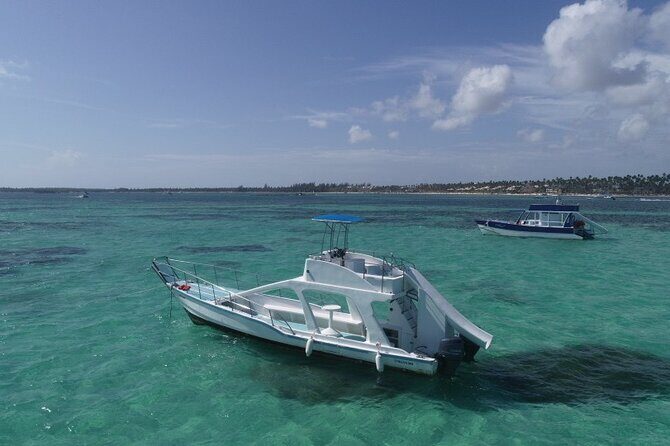 GlassBottom Catamaran with Slide - A close look at the GlassBottom Catamaran with Slide tour in Punta Cana
