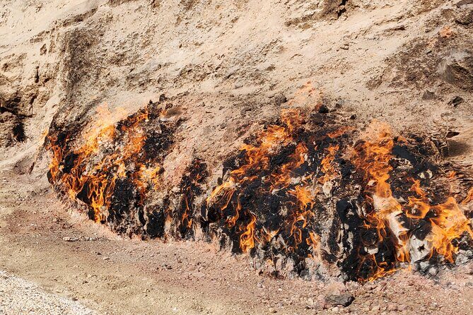 Gobustan, Mud volcanoes, Fire temple, Fire mountain PRIVATE TOUR - Ateshgah: The Fire Temple