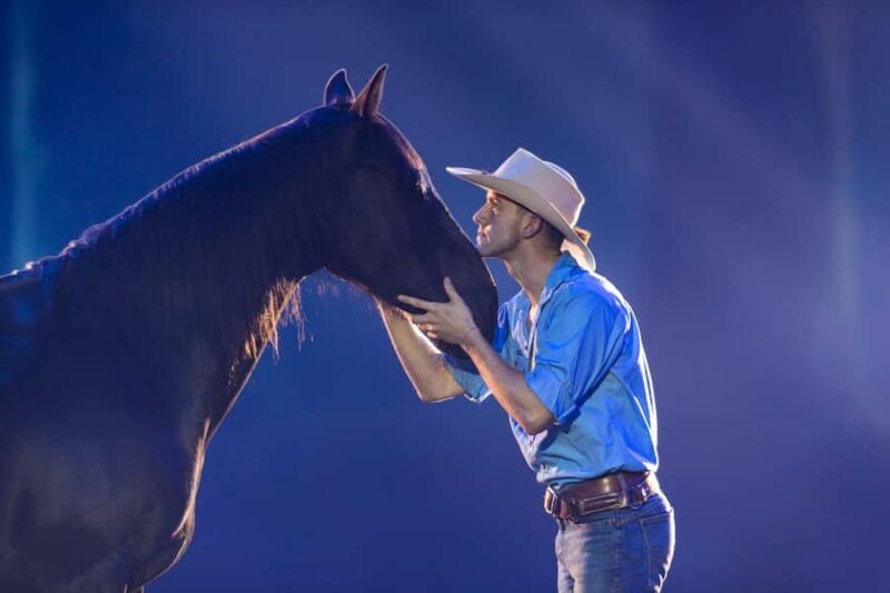 Gold Coast: Australian Outback Spectacular Dinner & Show - Key Points