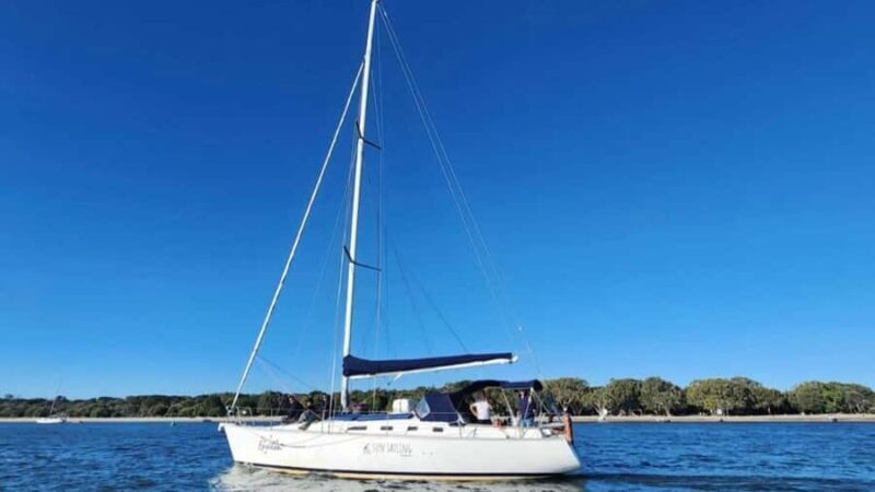 Gold Coast: Midday Sailing Cruise incl food & drinks - Key Points