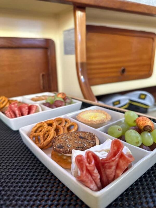 Gold Coast: Midday Sailing Cruise incl food & drinks - Authentic Experiences and Real Guest Feedback