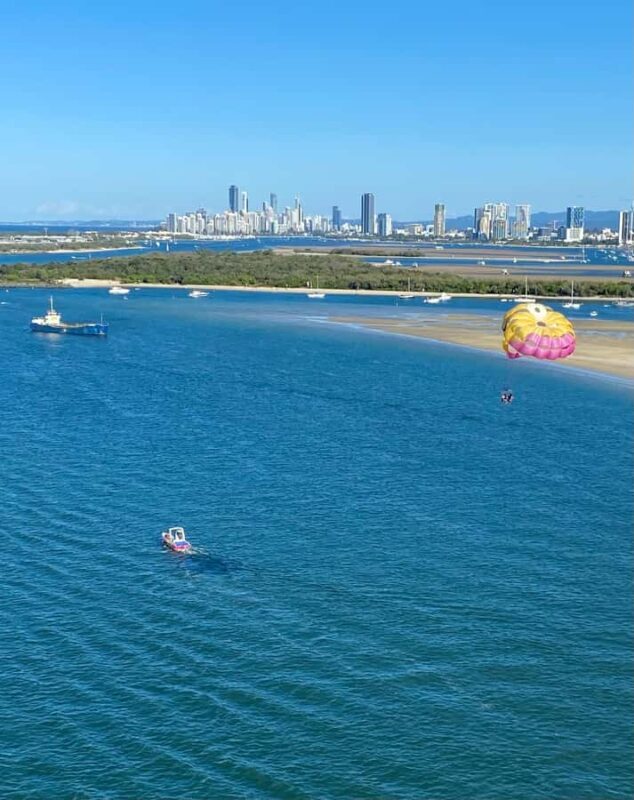 Gold Coast: Parasailing in Surfers Paradise with Free Photos - Key Points