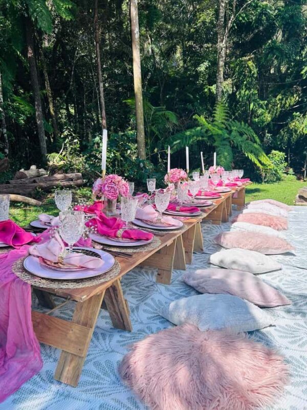 Gold Coast: Surfers Paradise Beach Luxury Picnic - Key Points