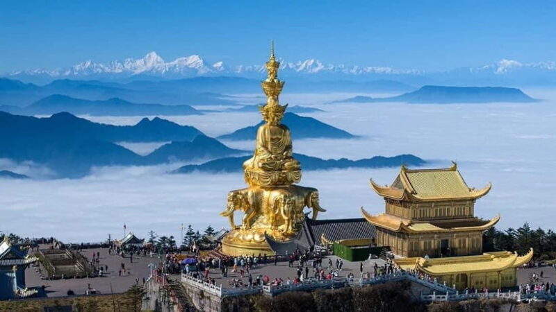 Golden Buddha & Cloud Sea: Emei Mountain Private Tour - A Closer Look at the Experience