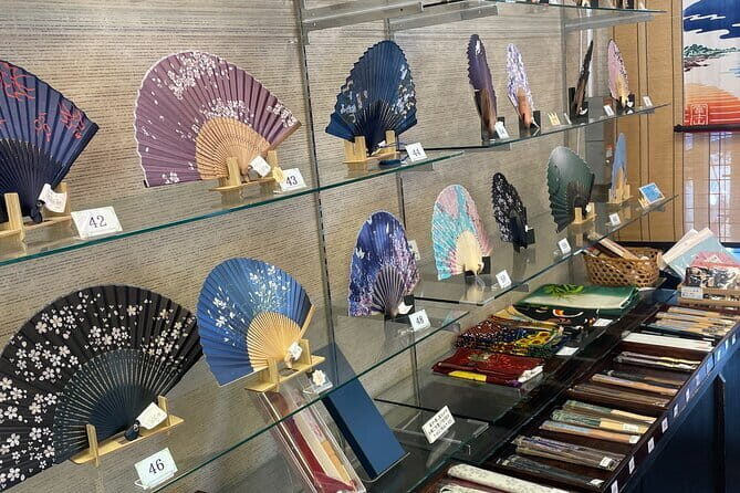 Gourmet and Historical Tour in Enoshima - In-Depth Look at the Enoshima Experience