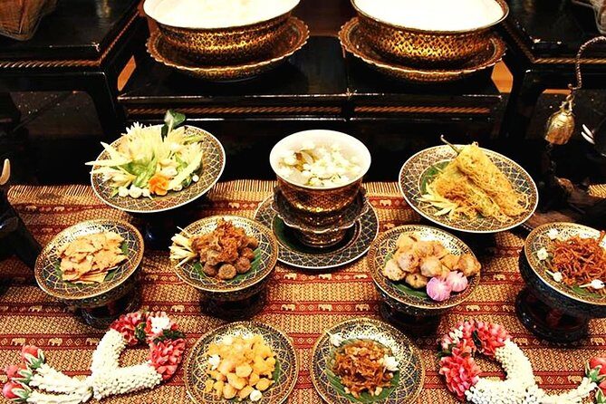 Gourmet Dinner & Spectacular Show at Mandarin Oriental - A detailed look at the Gourmet Dinner & Spectacular Show at Mandarin Oriental