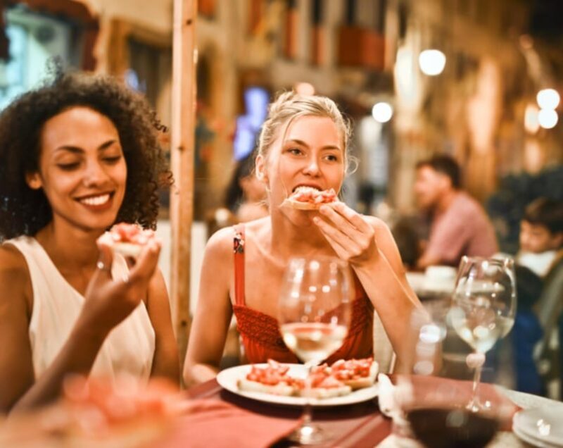 Gourmet Farmers Market & Fairfax Food & Walking Tour - Key Points
