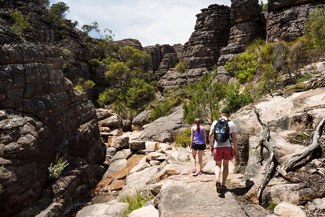 Grampians National Park with MacKenzie Falls and Kangaroos - FAQ