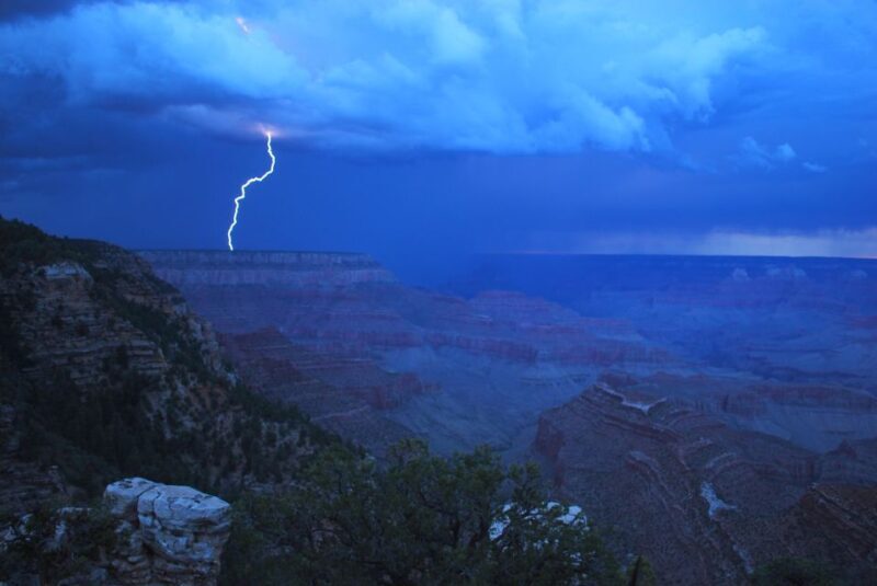 Grand Canyon Classic Sightseeing Tour Departing Flagstaff - The Authenticity and Quality of Guides