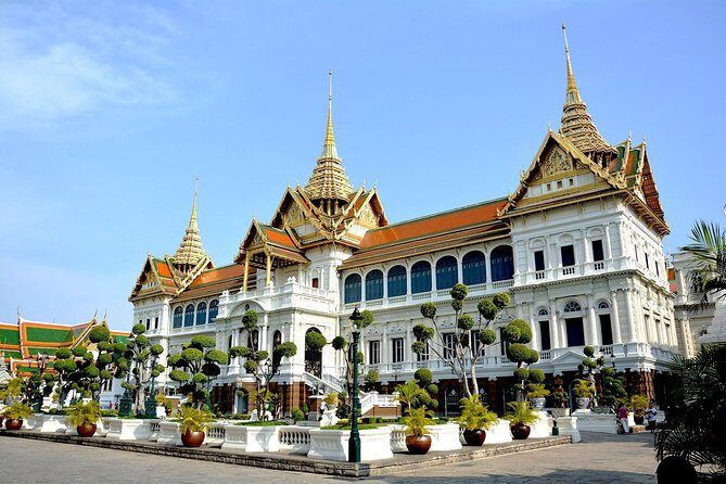 Grand Palace , Thai dance & Fun street walk in Bangkok - The Full Experience: A Detailed Breakdown